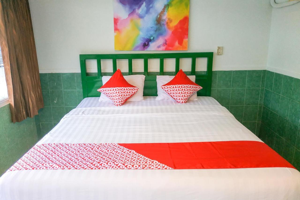 Super Oyo 3098 Hotel Sahabat Baru Singkawang Exteriér fotografie